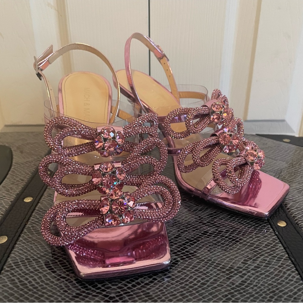 Mach & Mach Triple Bow Heels